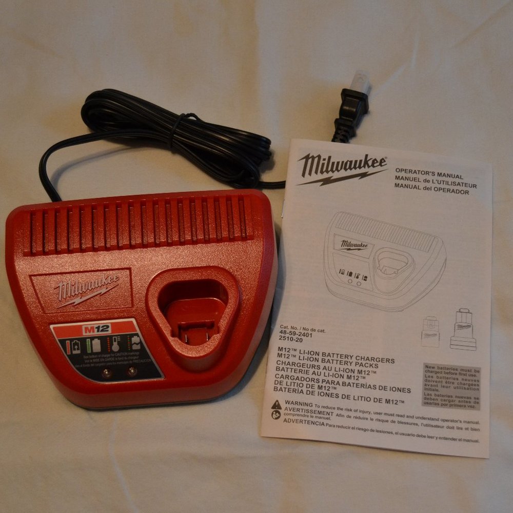 48-59-2401 Milwaukee M12 Lithium-Ion Battery Charger